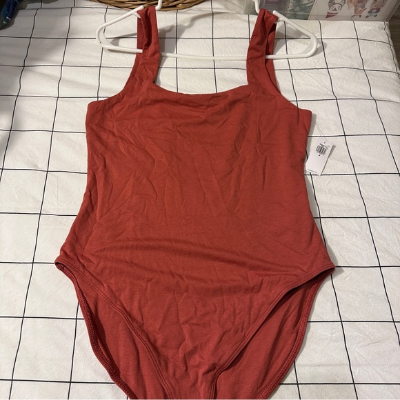 Old navy coral body suit - Picture 1 of 4